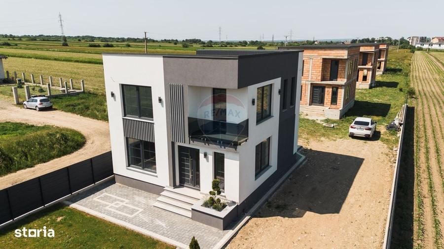 Casă cu 4 camere în Central