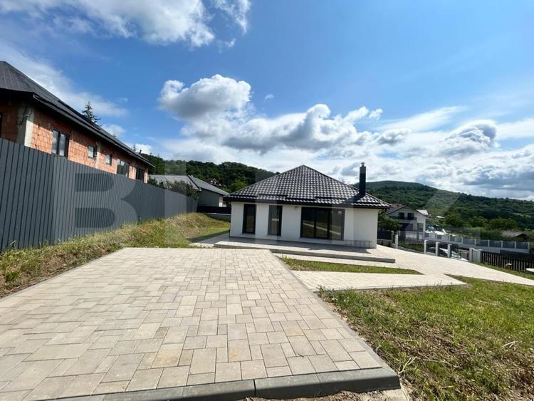 Casă individuală cu 4 camere cu Teren 1000 Mp în Sud-Est