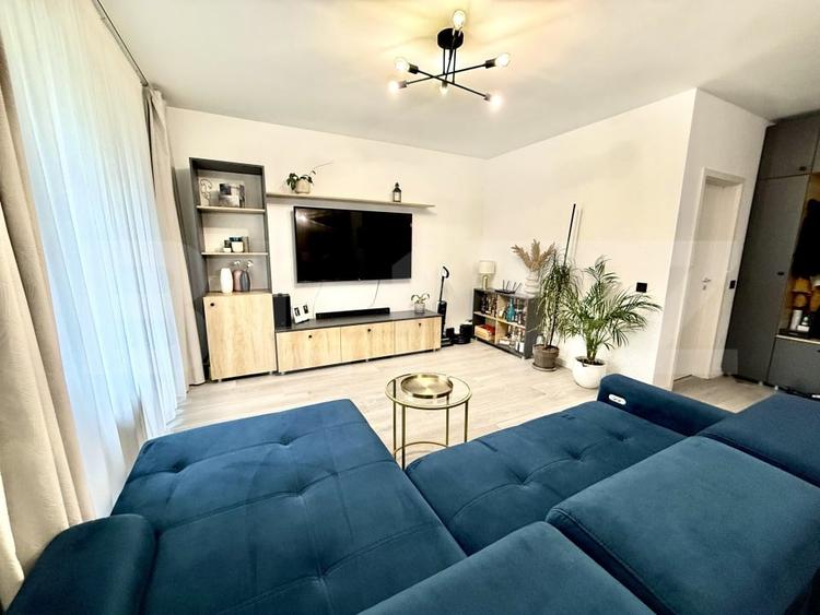 Apartament cu 3 camere decomandat, mobilat în Iris