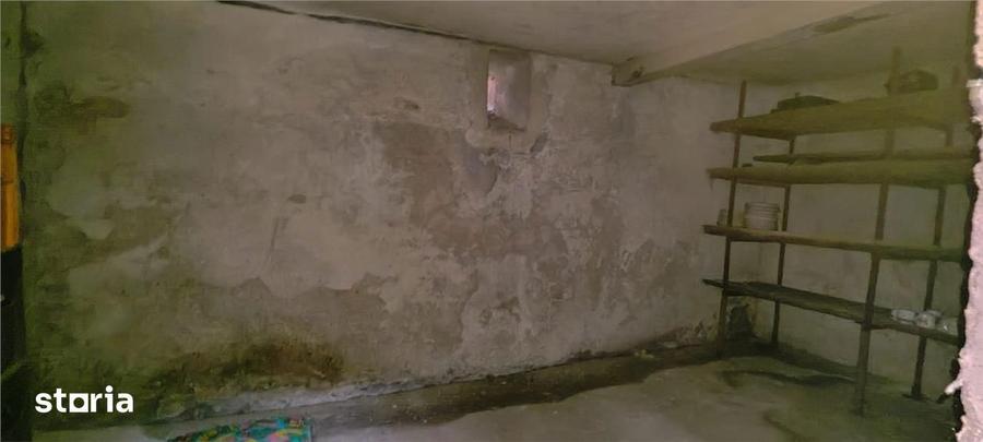Casă cu 4 camere cu Teren 3382 Mp în Ulmi