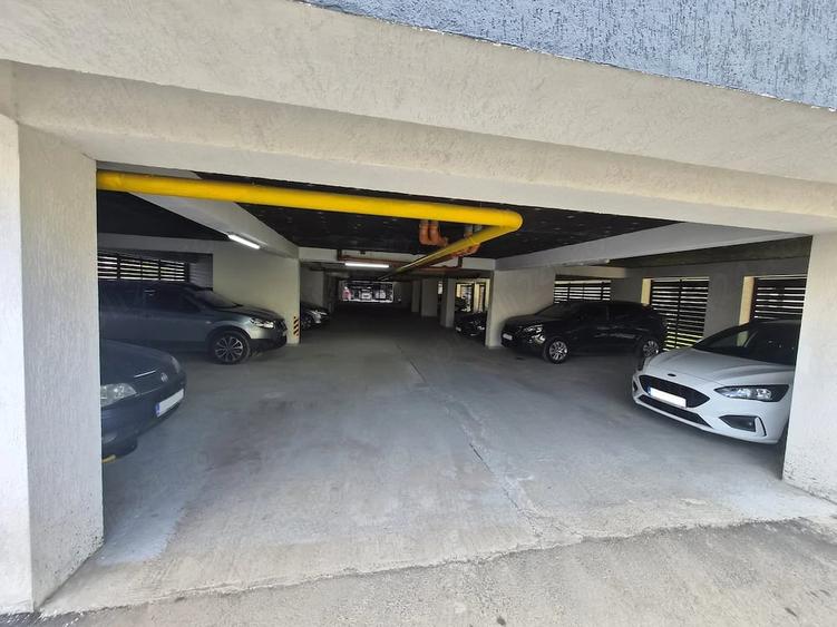 Spațiu comercial, de 1 mp, în Central