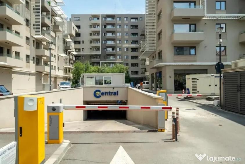Apartament cu 3 camere decomandat în Ștefan cel Mare