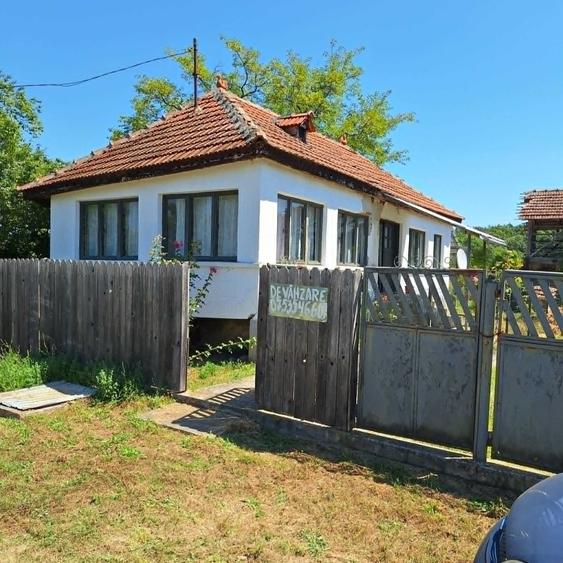 Casă cu 2 camere în Pojogeni
