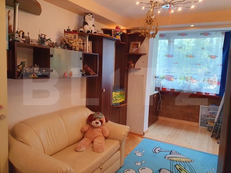 Apartament cu 3 camere decomandat, mobilat în Calea București
