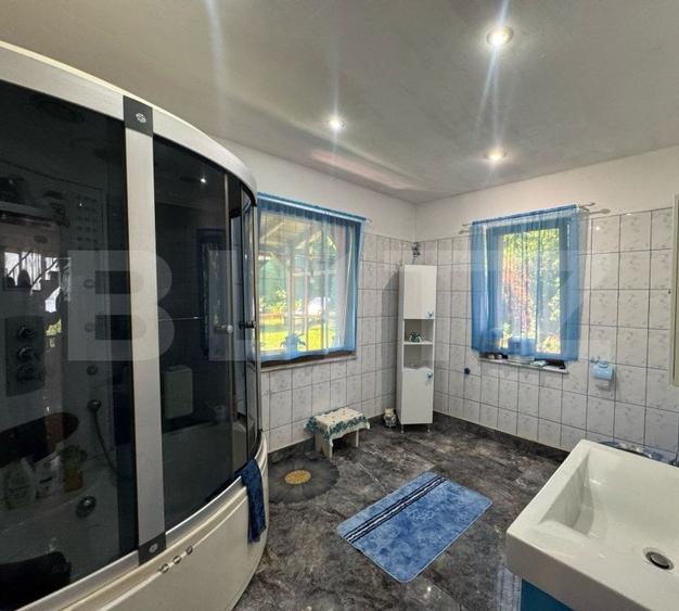Casă individuală cu 9 camere cu Canalizare în Orăștie