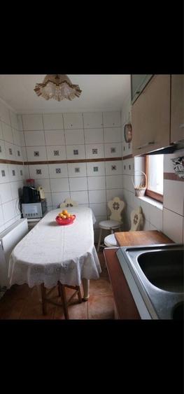 Casă cu 4 camere în Brănești