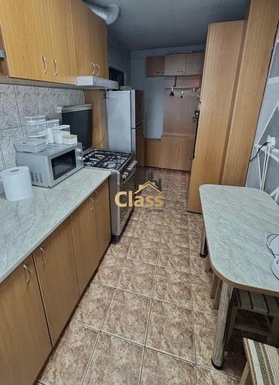 Apartament cu 3 camere semidecomandat, mobilat în Mănăștur