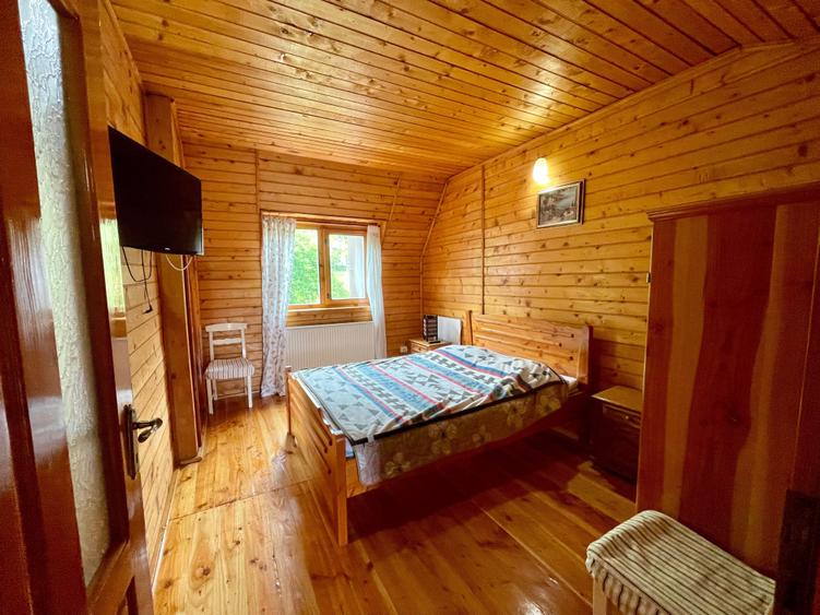 Casă cu 3 camere cu Teren 500 Mp în Central