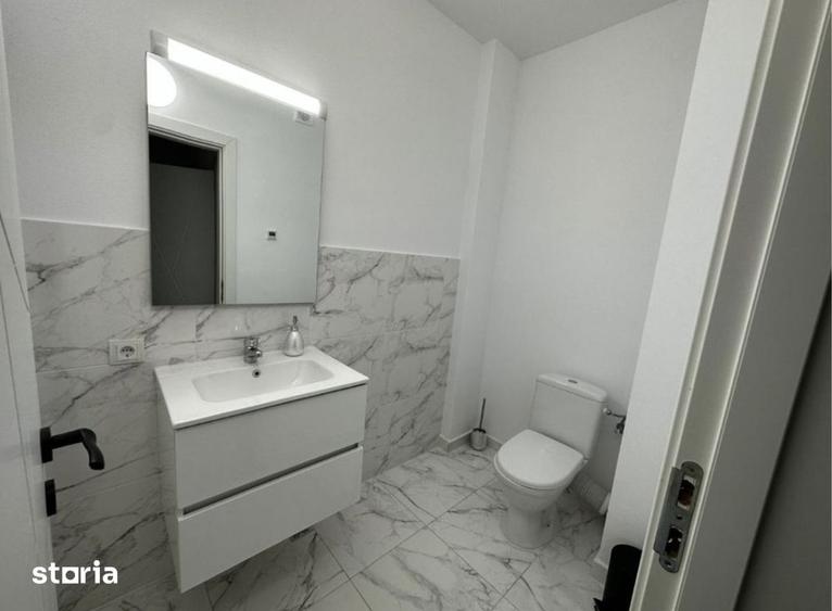 Apartament cu 3 camere decomandat, mobilat în Tolstoi