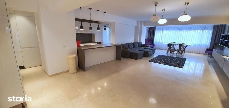 Apartament cu 4 camere în Dămăroaia