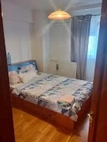 Apartament cu 3 camere decomandat în Brâncoveanu