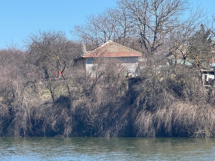 Teren Construcții intravilan de 1800 mp, în Piteasca