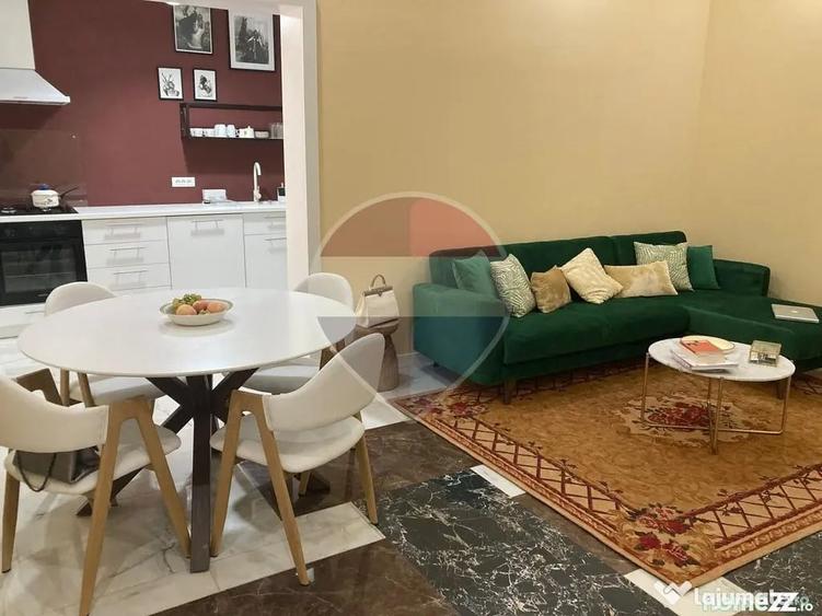 Apartament cu 3 camere decomandat în Central
