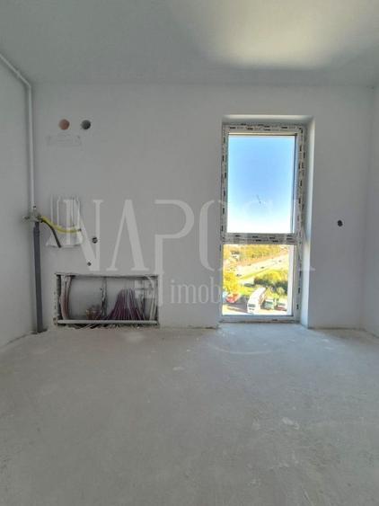 Apartament cu 3 camere semidecomandat în Între Lacuri