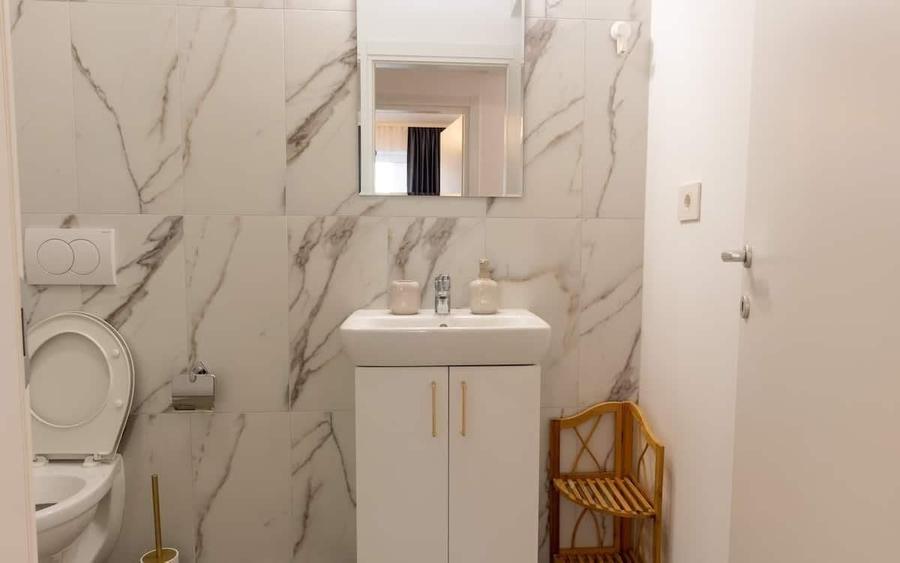 Apartament cu 2 camere decomandat, mobilat în Lipovei