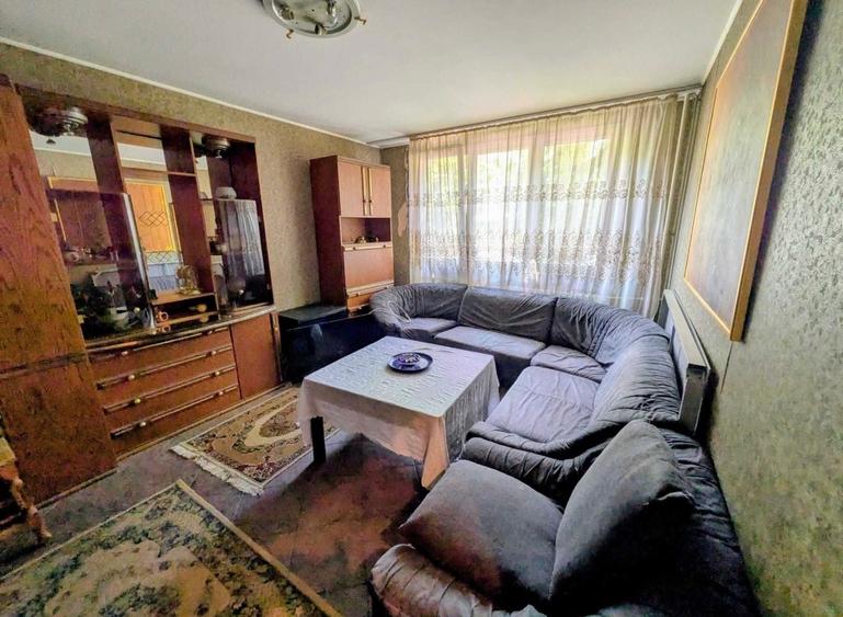 Apartament cu 3 camere decomandat în Sălăjan