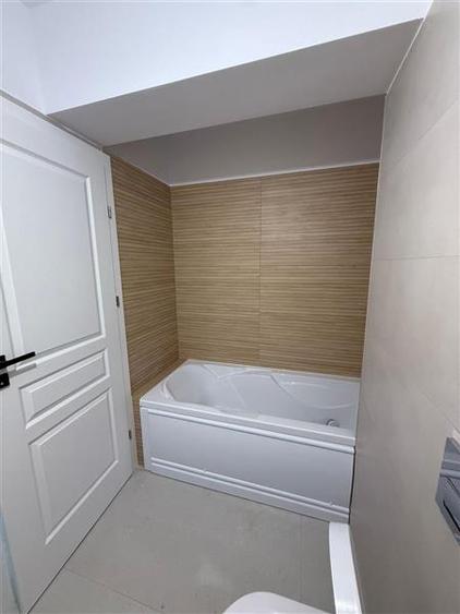 Apartament cu 2 camere decomandat în Galata