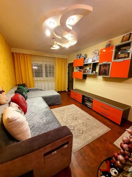 Apartament 3 camere Micro 17,decomandat,etajul 1. - 6