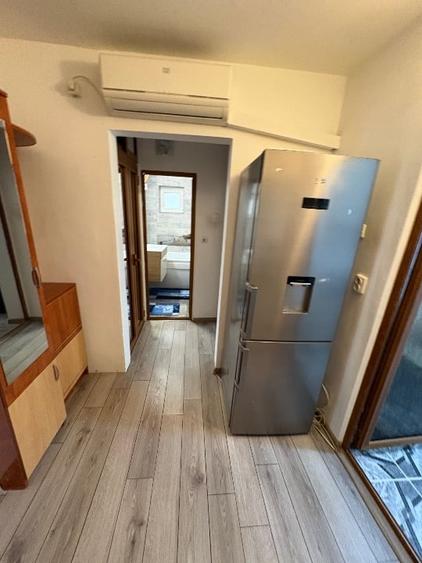 Vând apartament decomandat complet mobilat și utilat cu loc de parcare inclus - 4