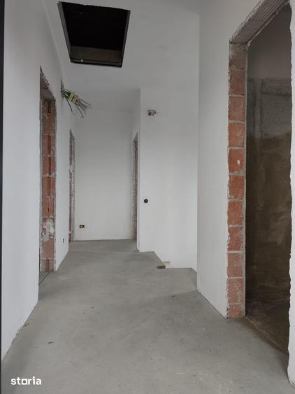 Casă cu 4 camere cu Teren 532 Mp în Central