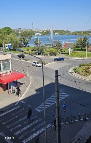 Apartament cu 2 camere decomandat în Pelican