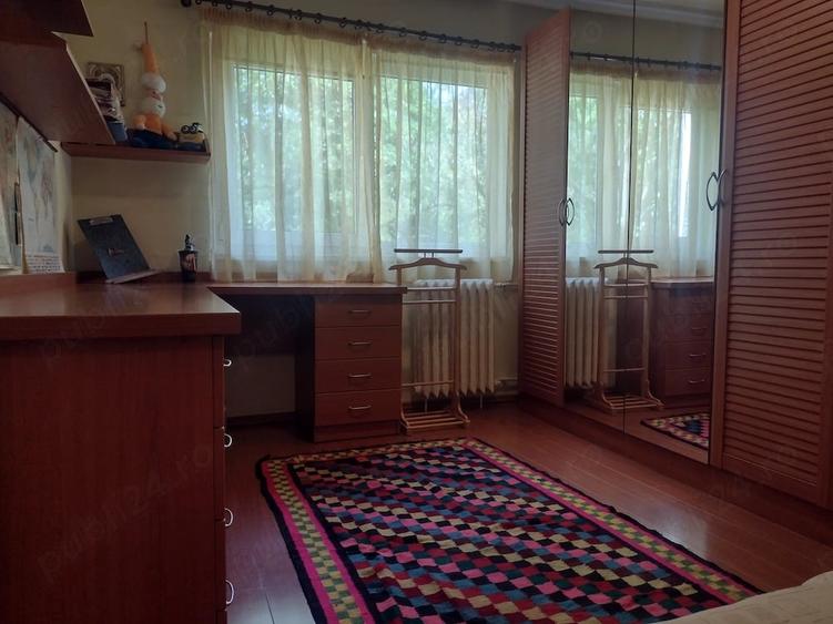 Inchiriez apartament 3 camere, decomandat, mobilat, et. 2 4, zona Giurgiului - 10