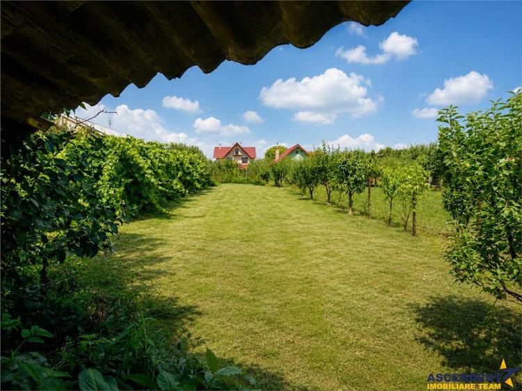 Casă cu 4 camere cu Teren 919 Mp în Sânpetru