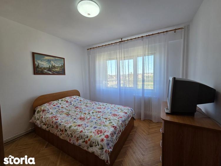 Apartament cu 3 camere decomandat, mobilat în Mircea cel Bătrân