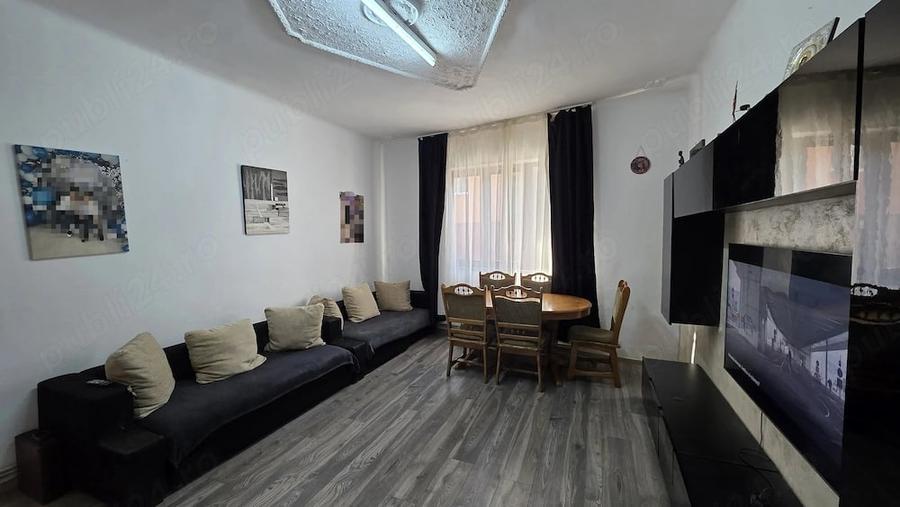 Casă cu 5 camere cu Teren 750 Mp în Central