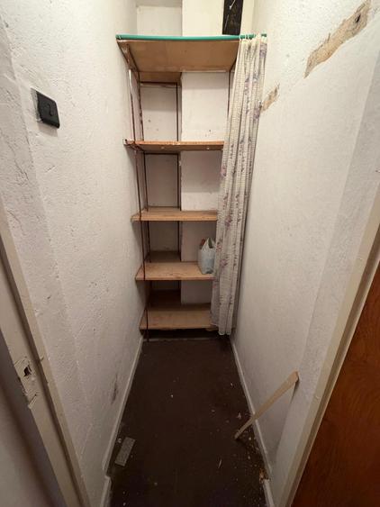 Apartament cu 3 camere semidecomandat în Titan