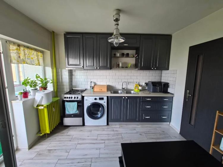 Apartament cu 2 camere decomandat, mobilat în Dorobanți