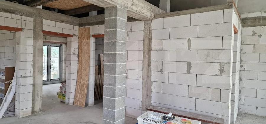 Casă cu Teren 2712 Mp în Central