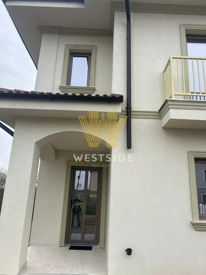 Apartament cu 4 camere decomandat în Girocului