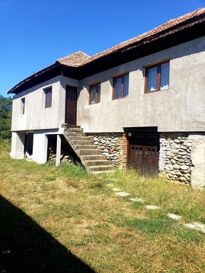 Apartament cu 3 camere decomandat în Bălănești