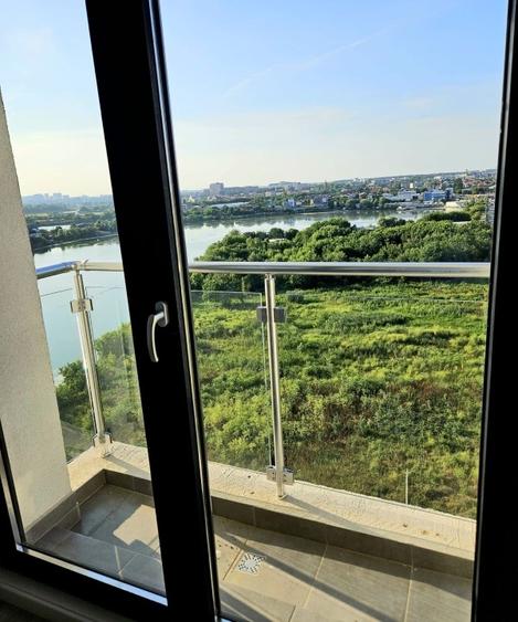 Apartament cu 2 camere semidecomandat în Fundeni
