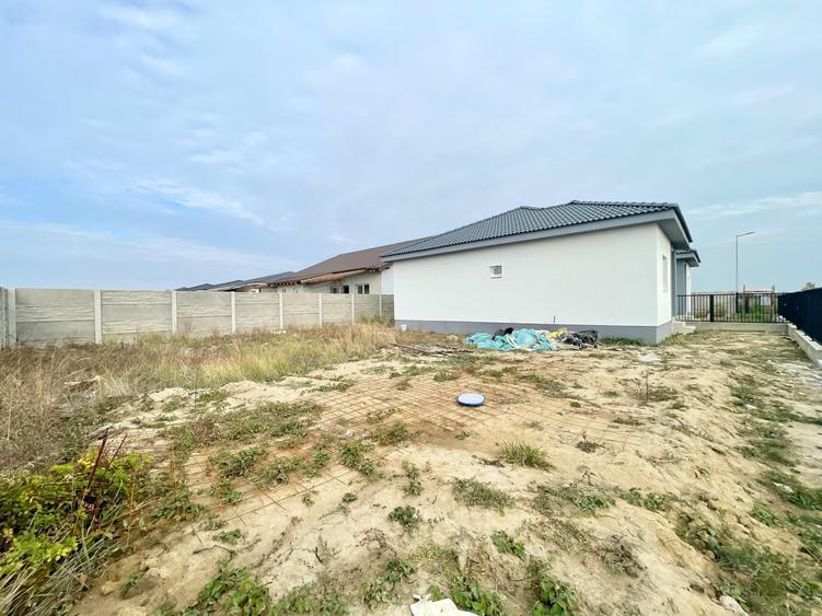 Duplex cu 3 camere cu Canalizare în Moșnița Nouă