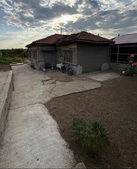 Catelu - Metrou Anghel Saligny, casa cu teren 2275mp - 2