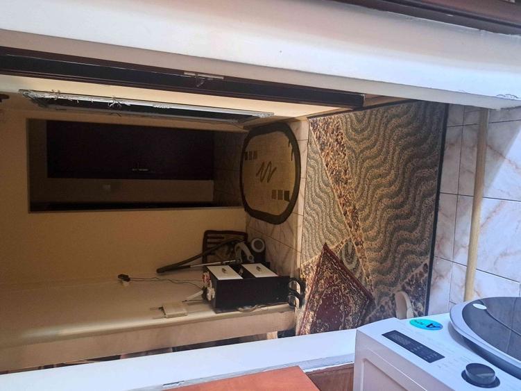 Apartament cu 4 camere decomandat în Carrefour