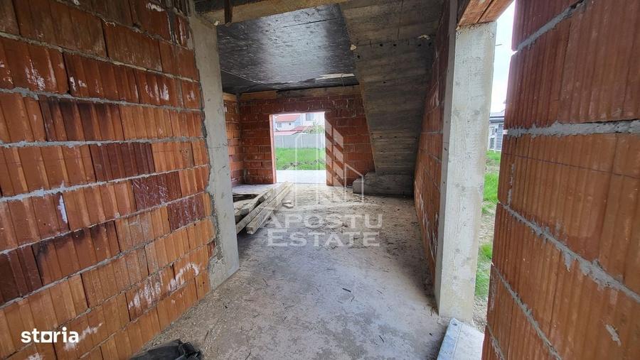 Casă cu 3 camere cu Teren 330 Mp în Central