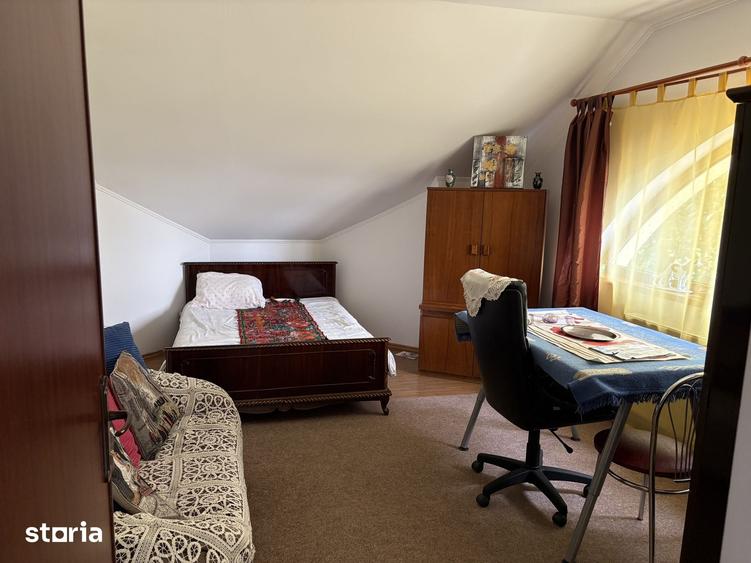 Casă cu 4 camere cu Teren 5000 Mp în Grădinari
