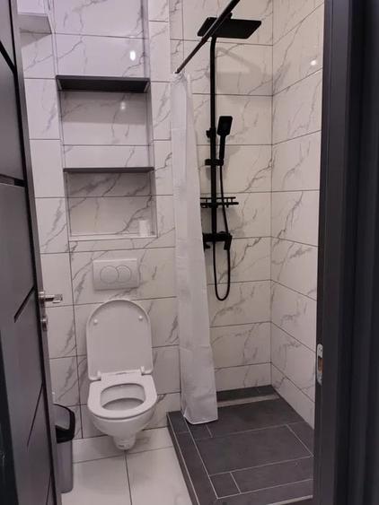Apartament cu 3 camere decomandat în Florești