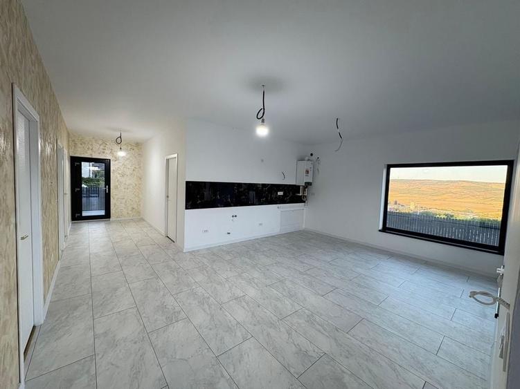 Casă cu 4 camere cu Teren 139 Mp în Exterior Vest