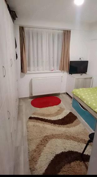 Apartament cu 4 camere decomandat în Ampoi 2