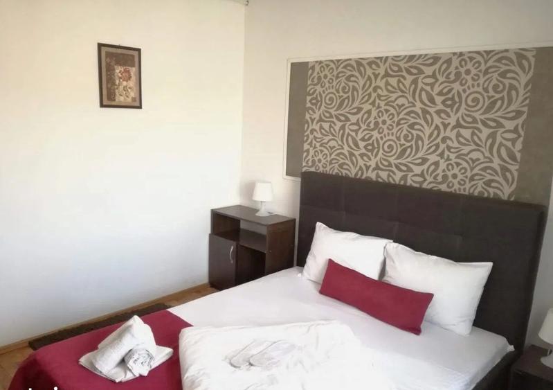 Apartament cu 3 camere decomandat, mobilat în Nerva Traian