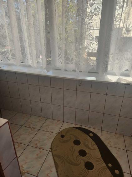 Apartament cu 3 camere decomandat în Buzaului