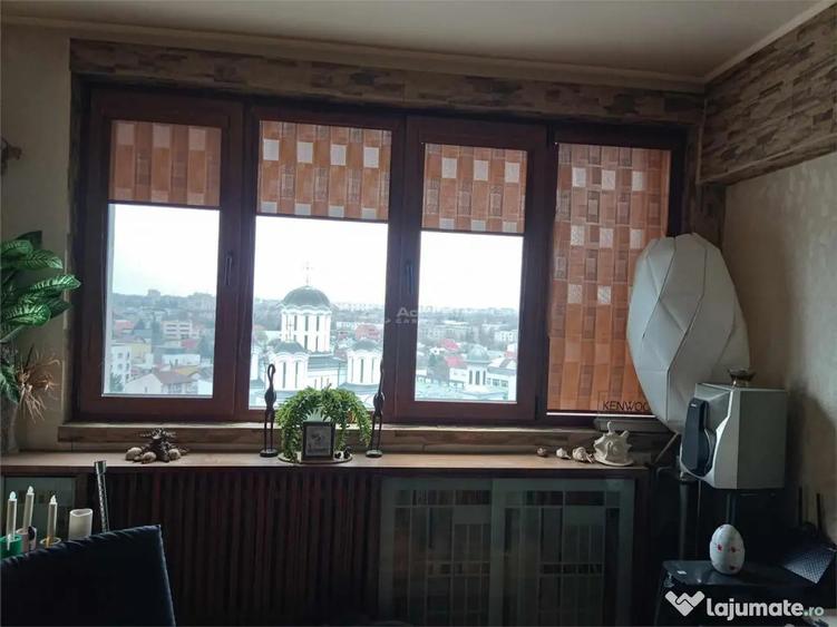Apartament cu 3 camere semidecomandat, mobilat în Progresul