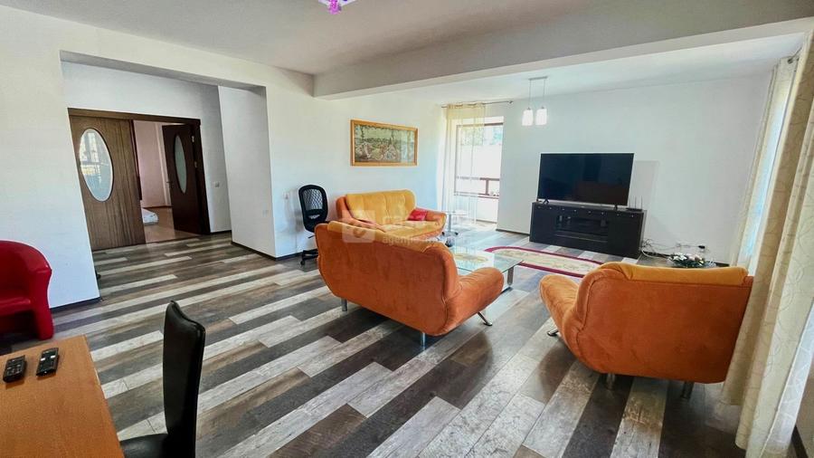 Apartament cu 4 camere decomandat, mobilat în Bucium