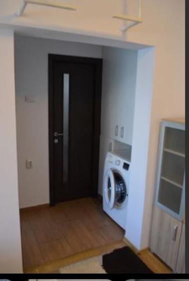 Apartament cu 3 camere semidecomandat, mobilat în Tineretului