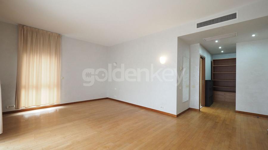 Apartament cu 4 camere decomandat în Dorobanți