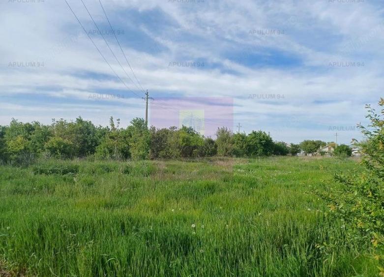 Teren de 1400 mp, în Joița